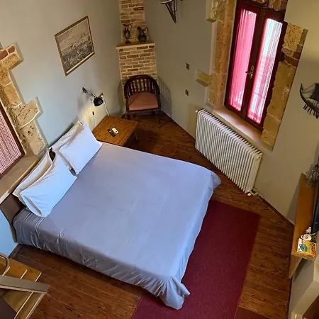 Aristokosmos 하니아